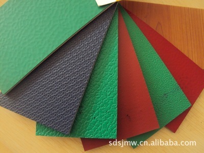 室內運動地板選購指南 塑料、塑膠與橡膠地板的比較