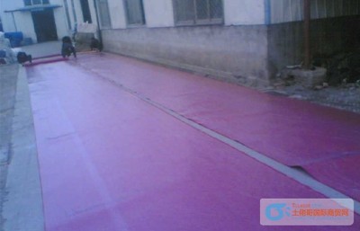 蘇州綠色PVC地板卷材批發，兼談PVC與實木地板的差異與應用